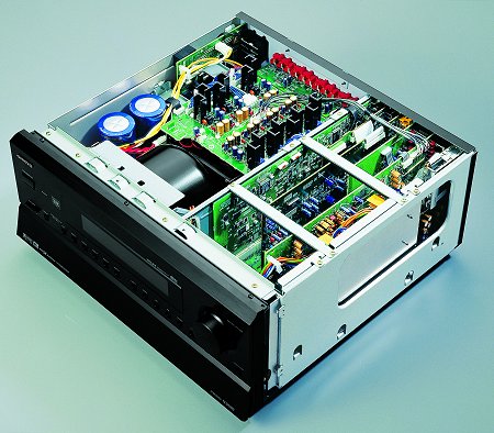 http://www.areadvd.de/images/images_01/onkyotxds989upg2inside.jpg