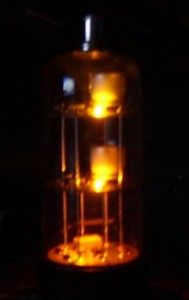 http://www.kleinisfijn.nl/co/uploads/tube_dark_th.jpg