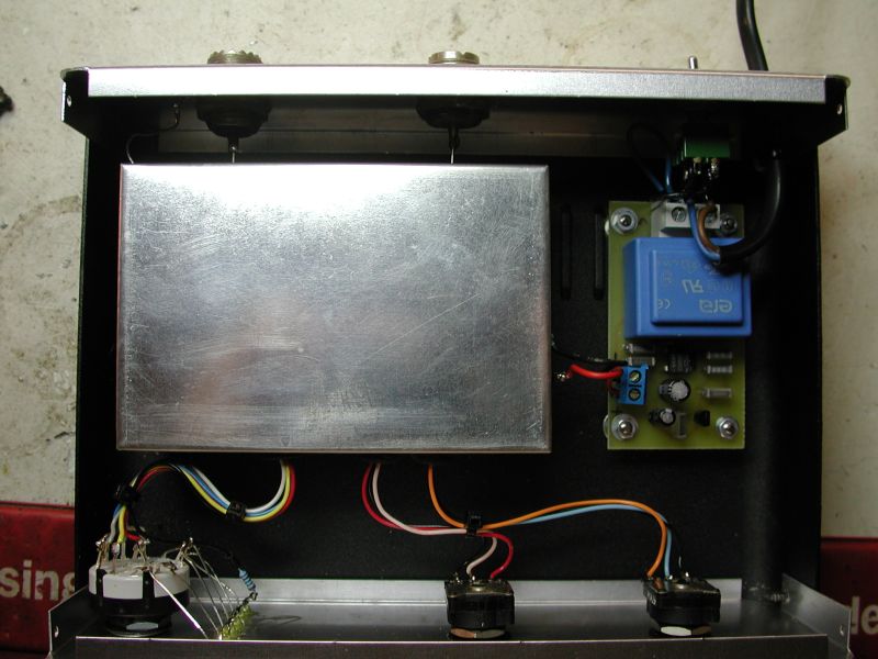 http://welther.nl/hugo/CO%20artikelen/preselector/Preselector%20+%20Voeding%20bedraad%20blikje%20closed.JPG