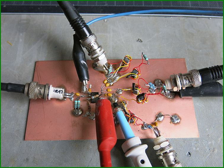 http://www.bramcam.nl/NA/10Mhz-Distribution-Amp/10Mhz-Distribution-Amp-07.gif