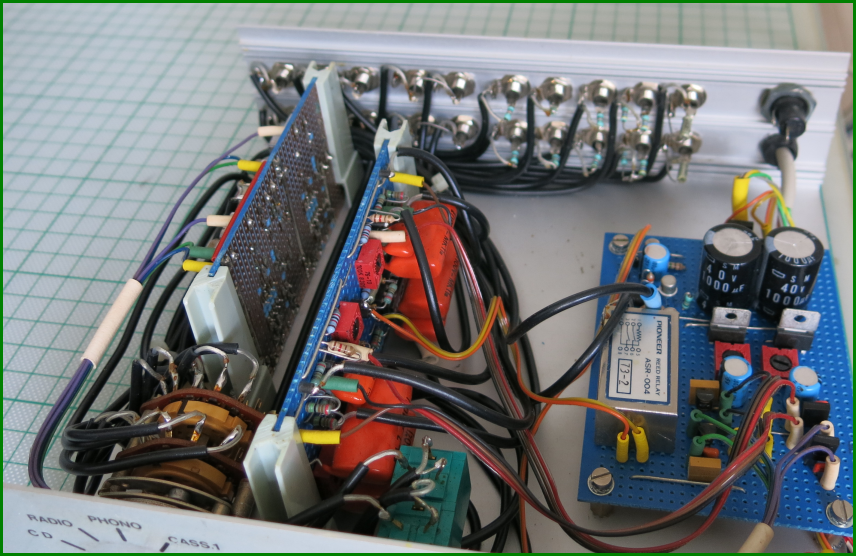 http://www.bramcam.nl/Audio/LT1037-NE5533-PreAmp/LT1037-NE5533-PreAmp-08.png