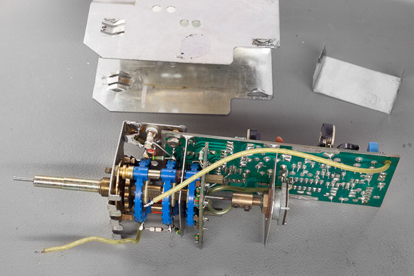 http://www.miedema.dyndns.org/co/2019/hm103/IMG_5181--HM103-Y-amp-uitgeblikt-zijaanzicht-600pix.jpg
