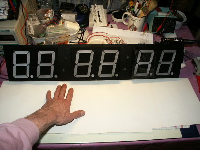 http://www.turbokeu.com/myprojects/ledclock/pict0037.jpg