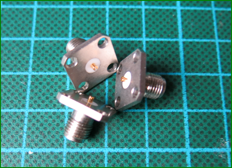 http://www.bramcam.nl/Diversen/50-Ohm-Splitters/50-Ohm-Splitters-SMA-01.png