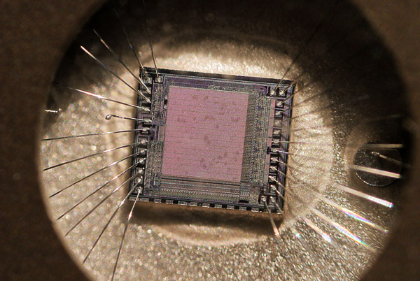 http://www.miedema.dyndns.org/co/2017/EEPROM-defect-600pix.jpg