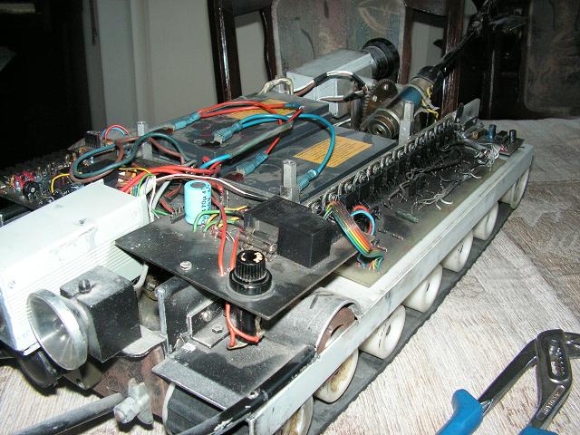 http://www.wilcodejong.nl/projects/tank/PICT0005.JPG