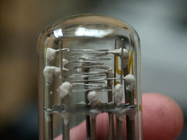 http://www.turbokeu.com/myprojects/nixie/pict0026.jpg