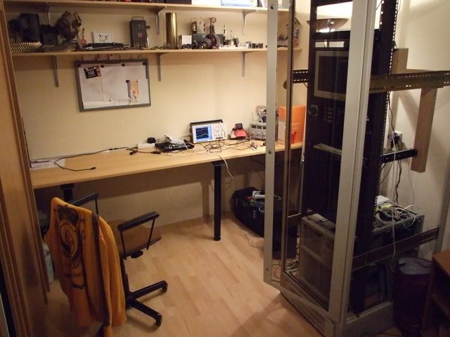 http://i578.photobucket.com/albums/ss229/jordydenie/DSCF0035-2.jpg